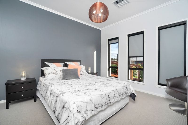 What's the best way to darken your bedroom? What's the best way to darken your bedroom?